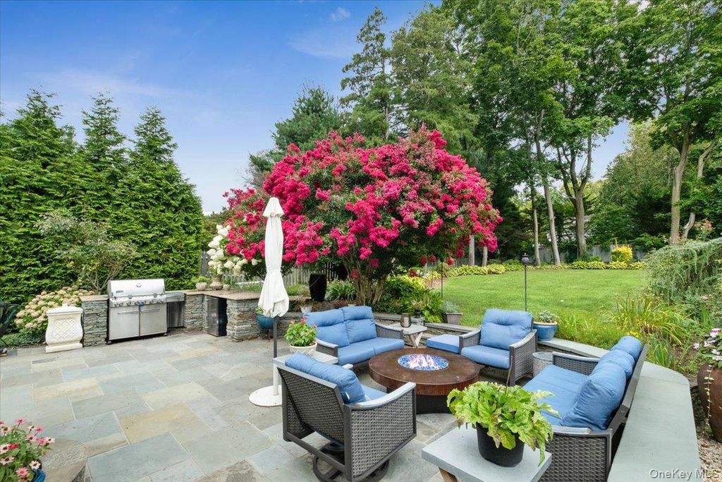 Photo of 10 Burling Avenue, White Plains, NY 10605 (MLS # 889528)