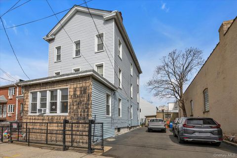 Multifamily For Sale - 117-11 14th Road<br/> Queens County, College Point, NY 11356