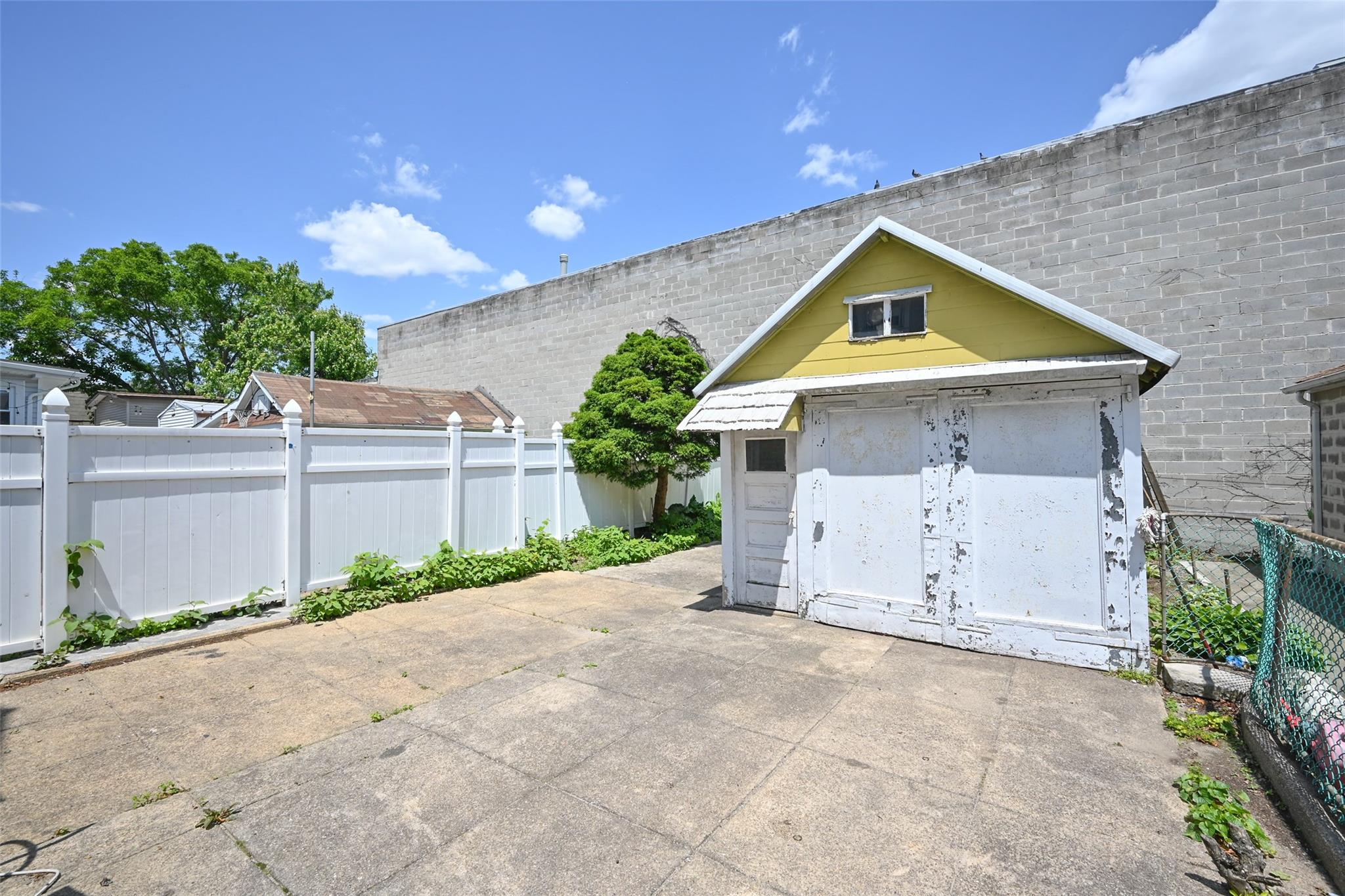 589 Milford Street, Brooklyn, New York image 22