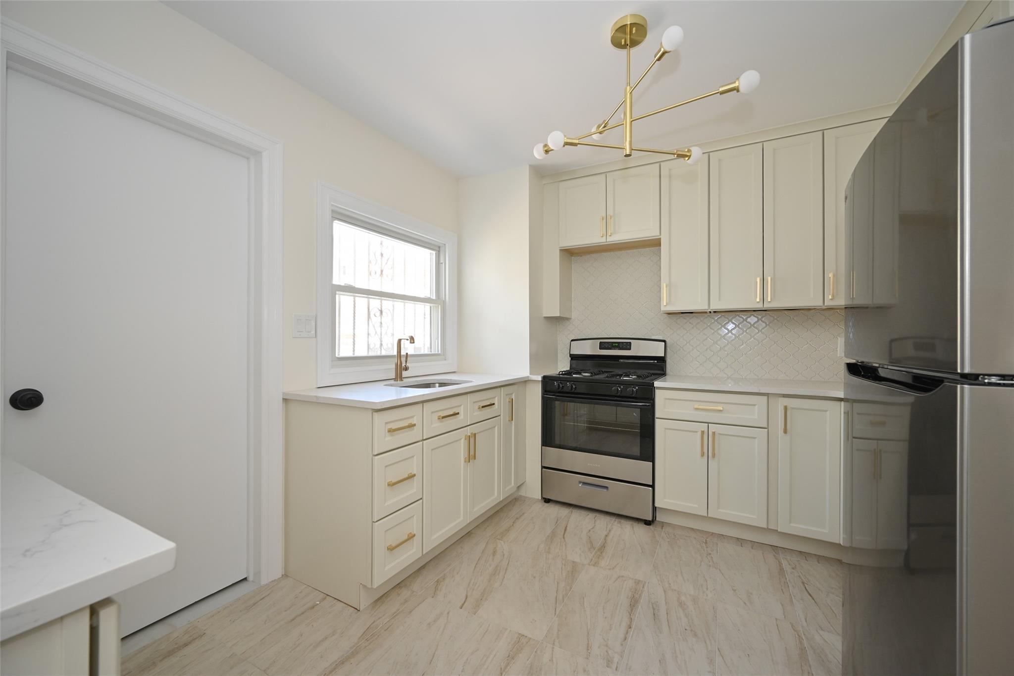 589 Milford Street, Brooklyn, New York image 2