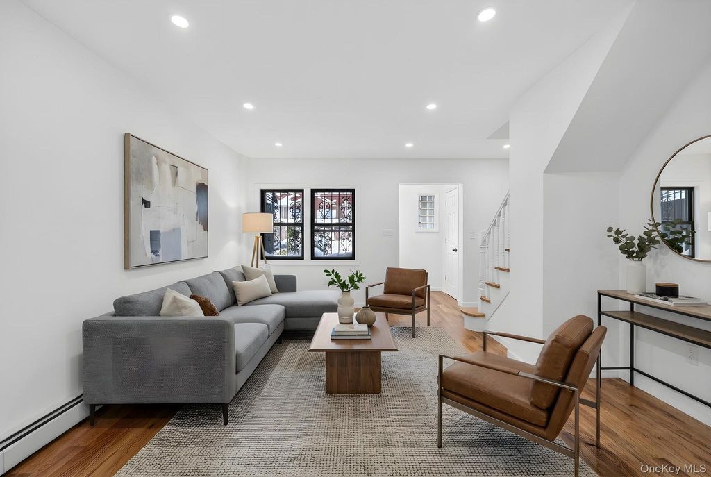 Photo of 186-14 121st Avenue, Saint Albans, NY 11412 (MLS # 965258)