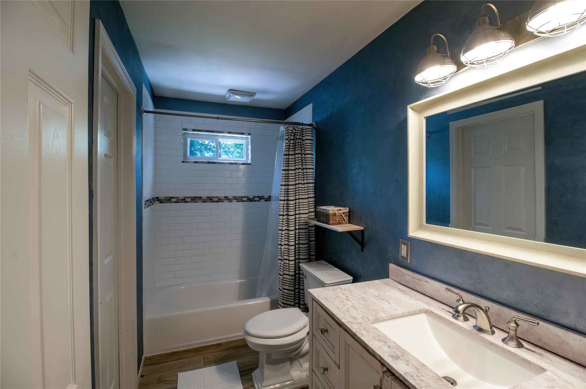 12 Sea Cliff Road, Sound Beach, New York image 15