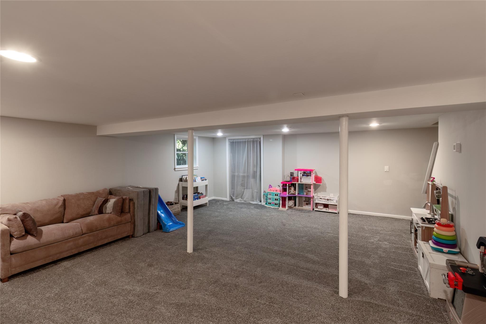 12 Sea Cliff Road, Sound Beach, New York image 19
