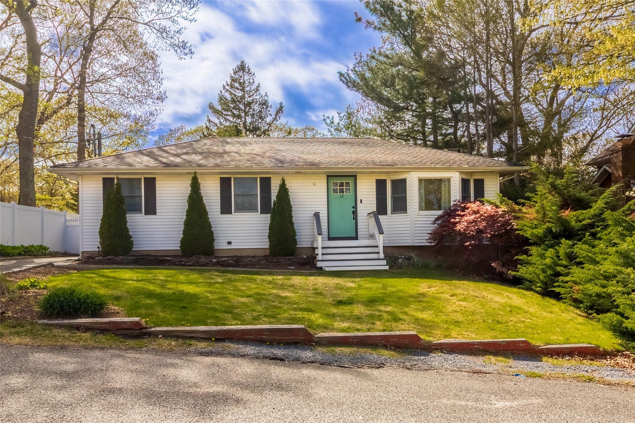 12 Sea Cliff Road