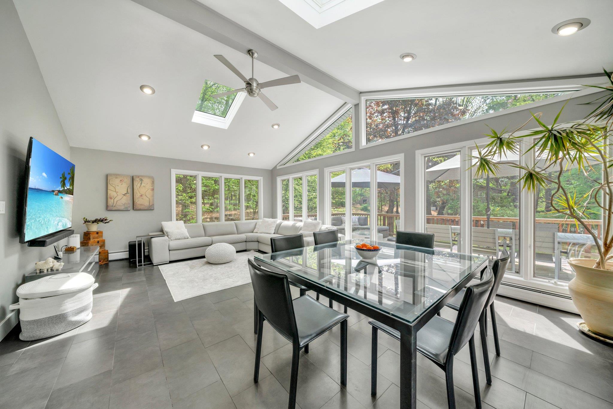 21 Dorchester Drive, Airmont, New York image 10