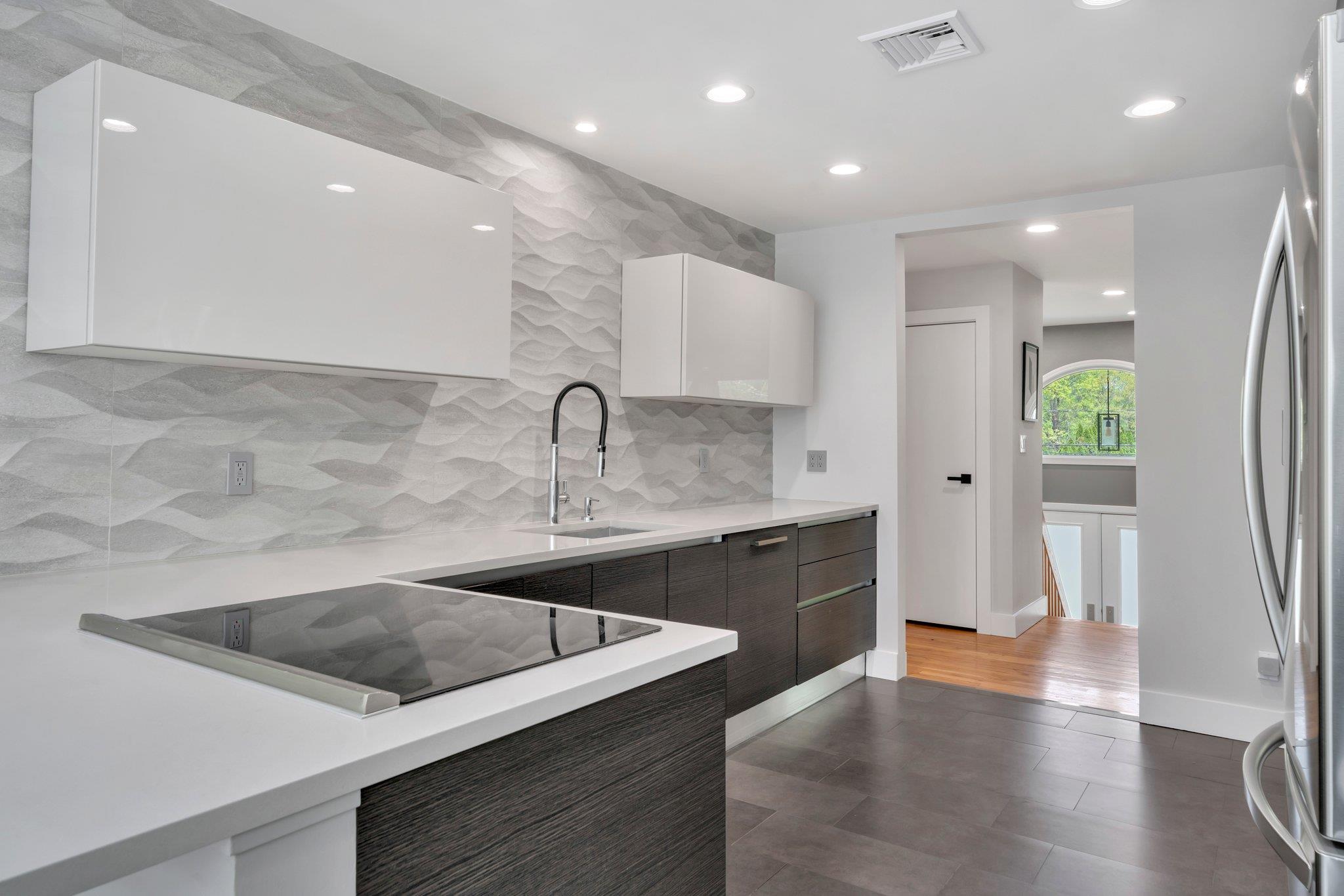 21 Dorchester Drive, Airmont, New York image 9