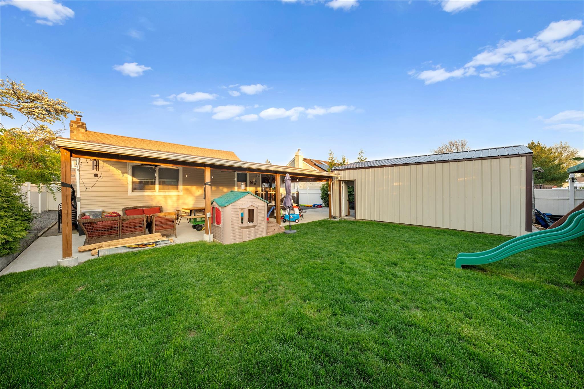 50 Herman Avenue, North Babylon, New York image 18