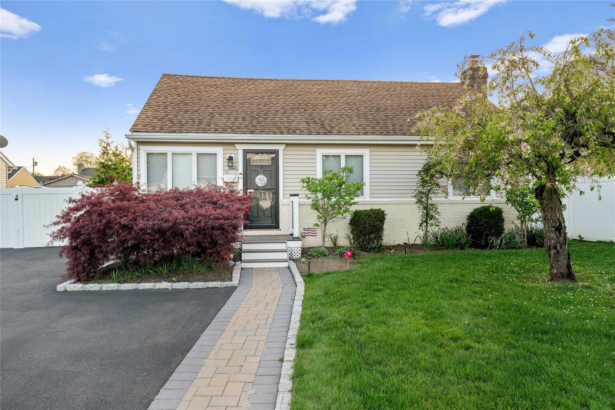 50 Herman Avenue, North Babylon, New York image 25