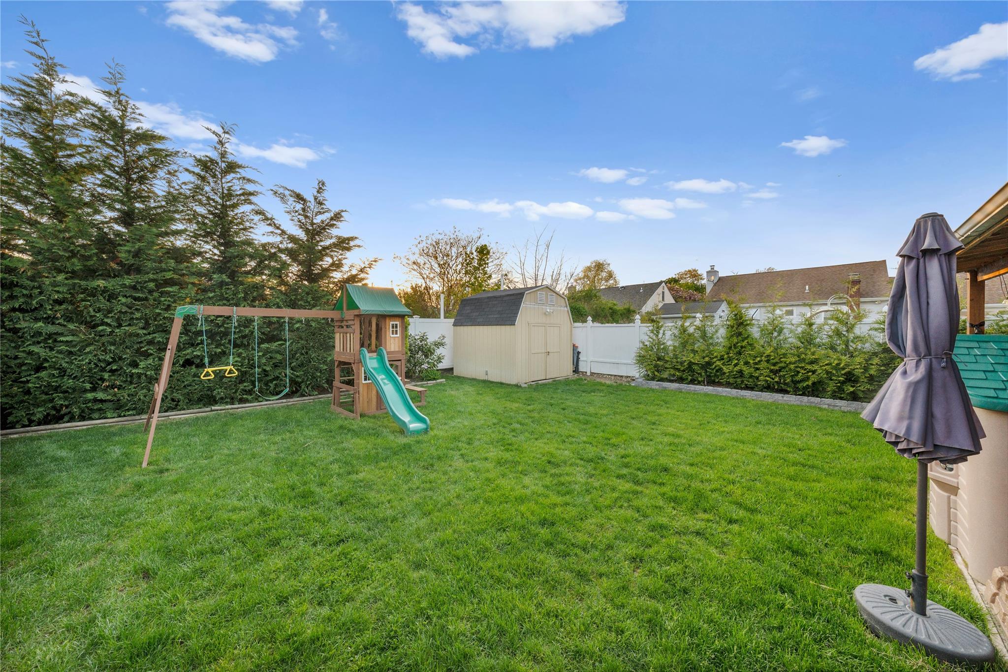 50 Herman Avenue, North Babylon, New York image 20