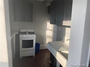 Long Beach, New York 11561, United States, 1 Bedroom Bedrooms, ,1 BathroomBathrooms,Residential,Active,187594