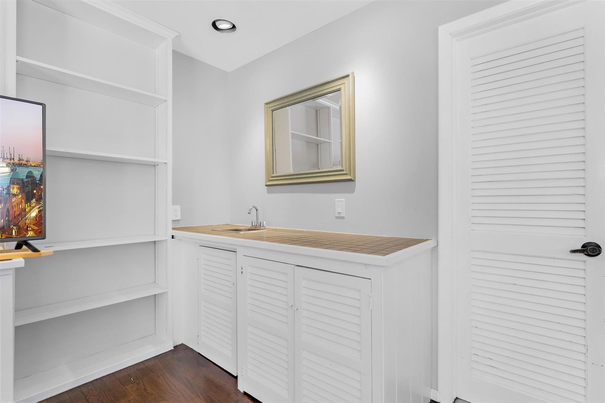 81 Beechwood Avenue, Poughkeepsie, New York image 24
