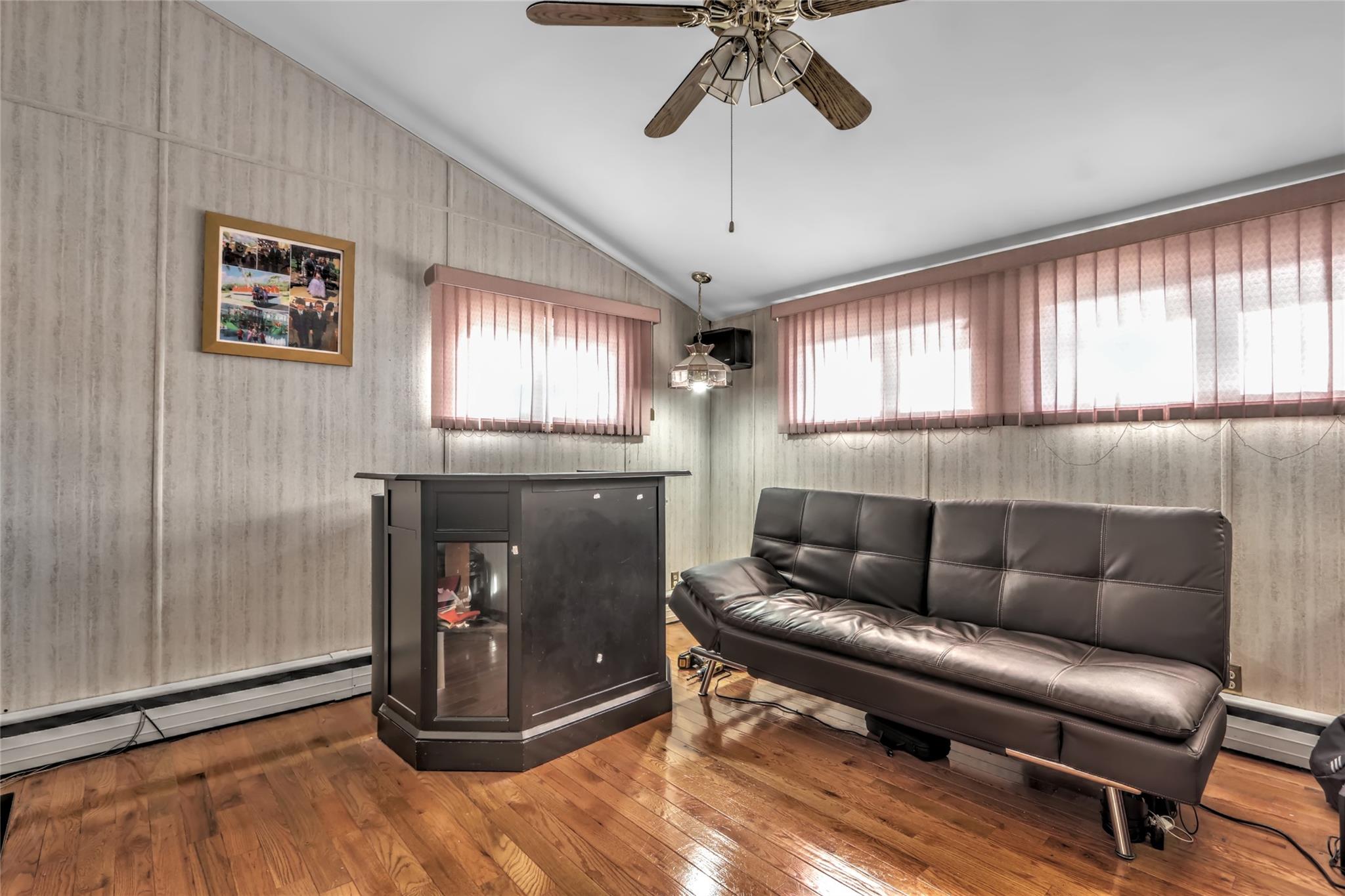 95 Prentice Road, Levittown, New York image 11