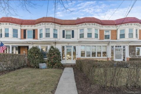 22 Stephenson Boulevard 1st New Rochelle NY 10801