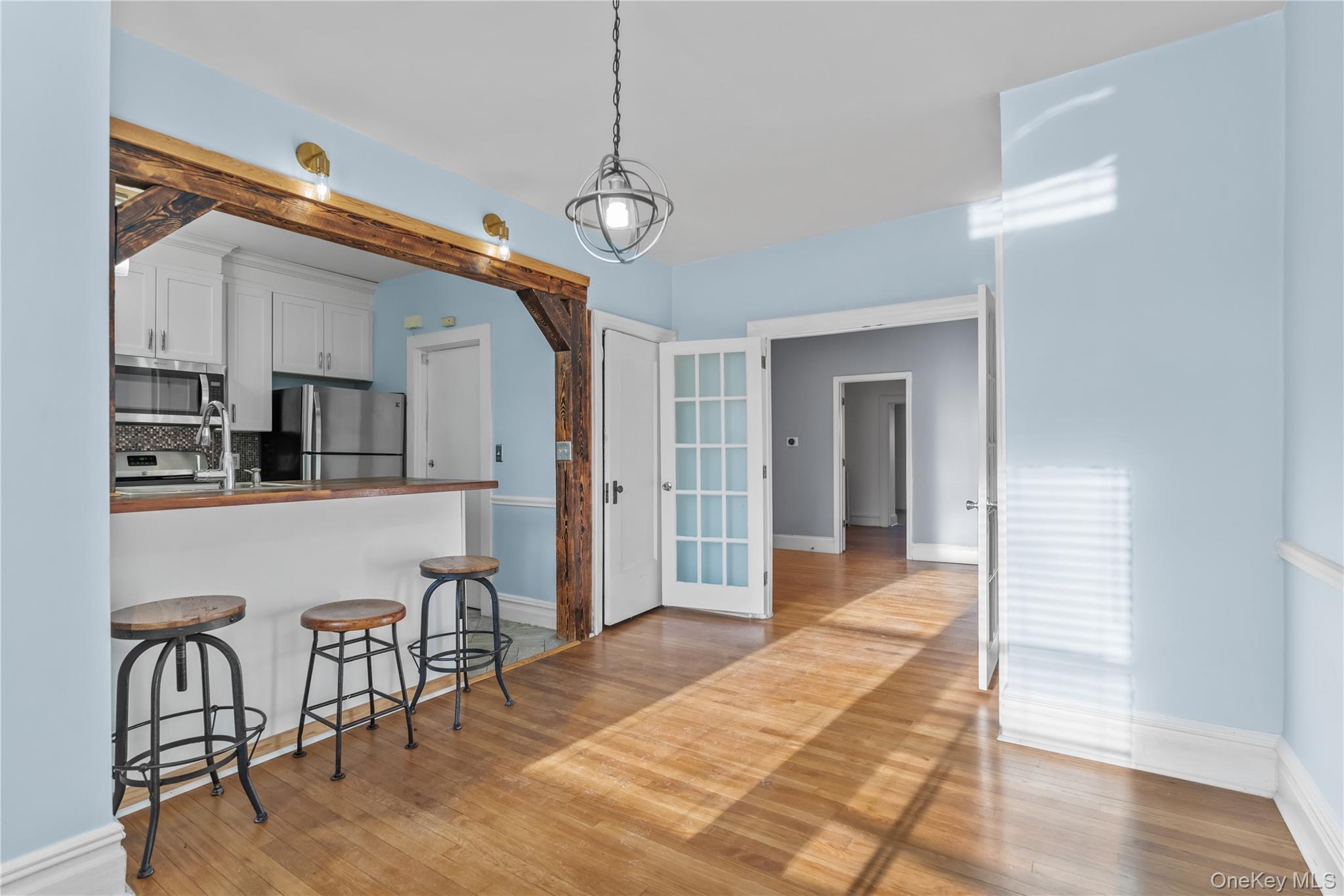 22 Stephenson Boulevard 1st