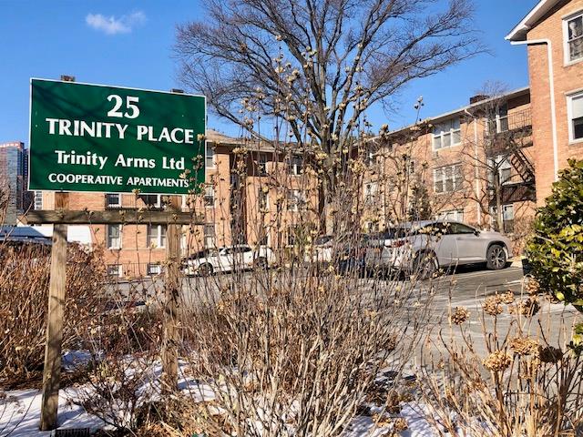 Property for Sale at Trinity Place 2G, New Rochelle, New York - Bedrooms: 1 
Bathrooms: 1  - $145,000