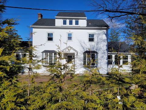 424 Centre Island Road Oyster Bay NY 11771