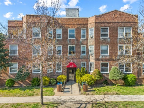 Homes For Sale - 141-21 78th Road #1B<br/> Flushing, NY 11367