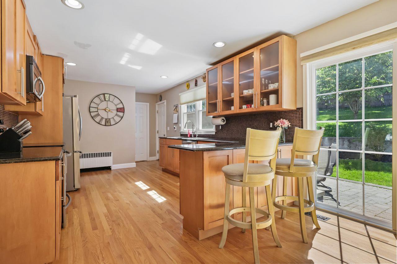 21 Mount Hope Road, Mahopac, New York image 6