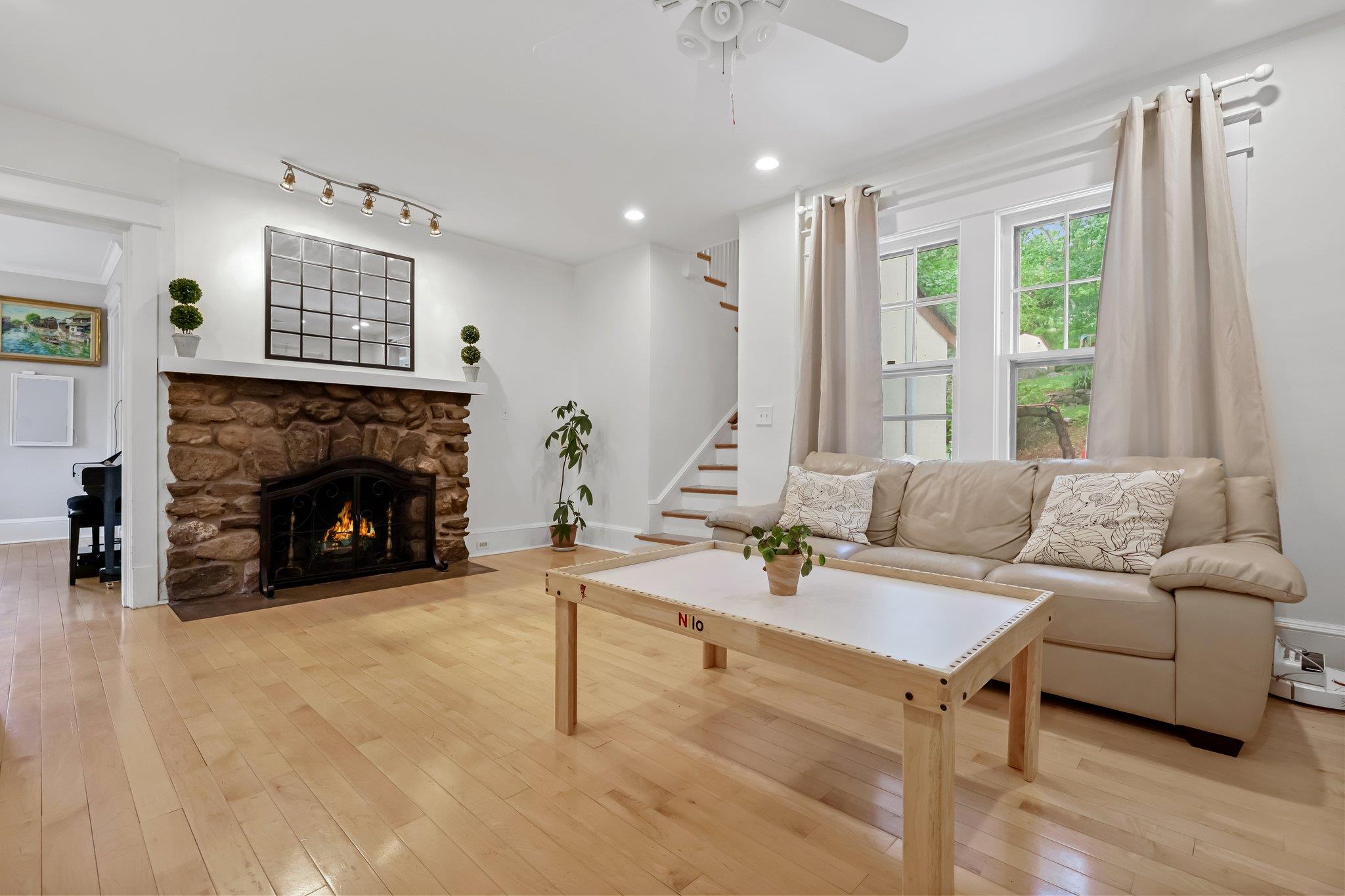 20 Sarles Lane, Pleasantville, New York image 7
