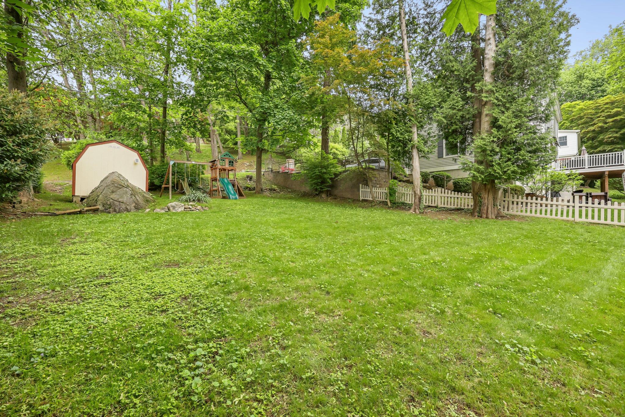 20 Sarles Lane, Pleasantville, New York image 25