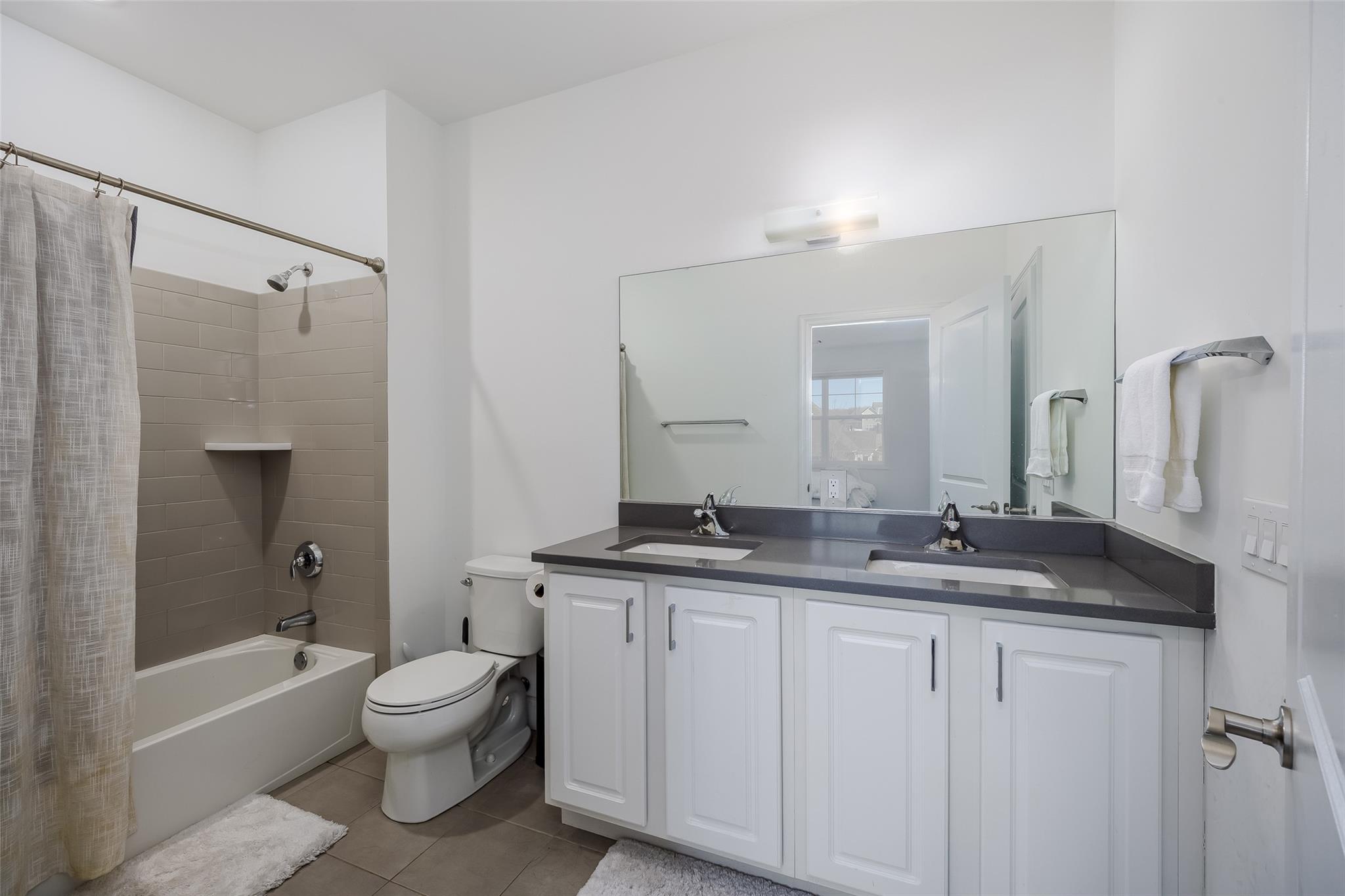 12 Grace Hall Lane, Yaphank, New York image 21