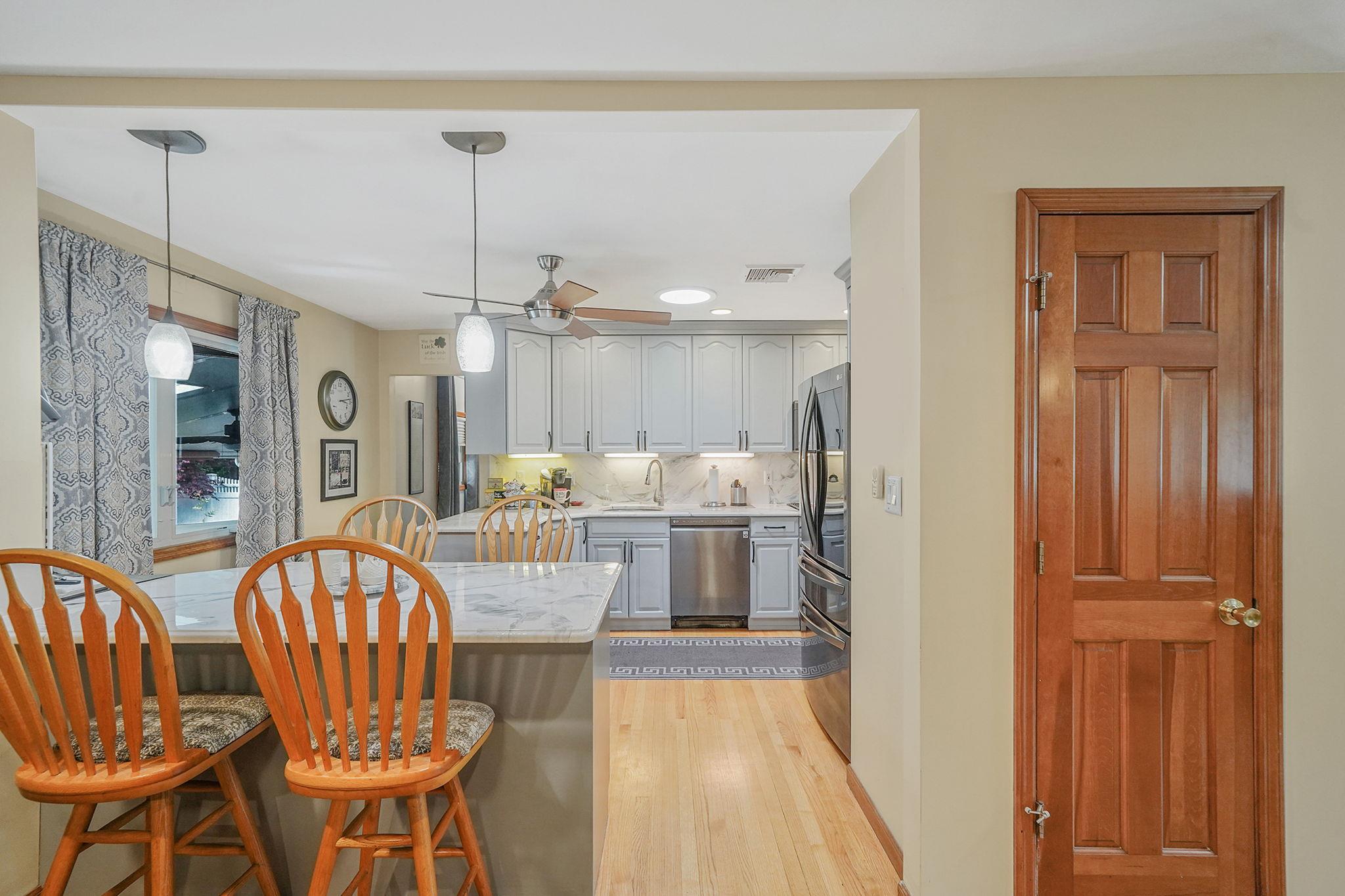 272 Bow Drive, Hauppauge, New York image 21