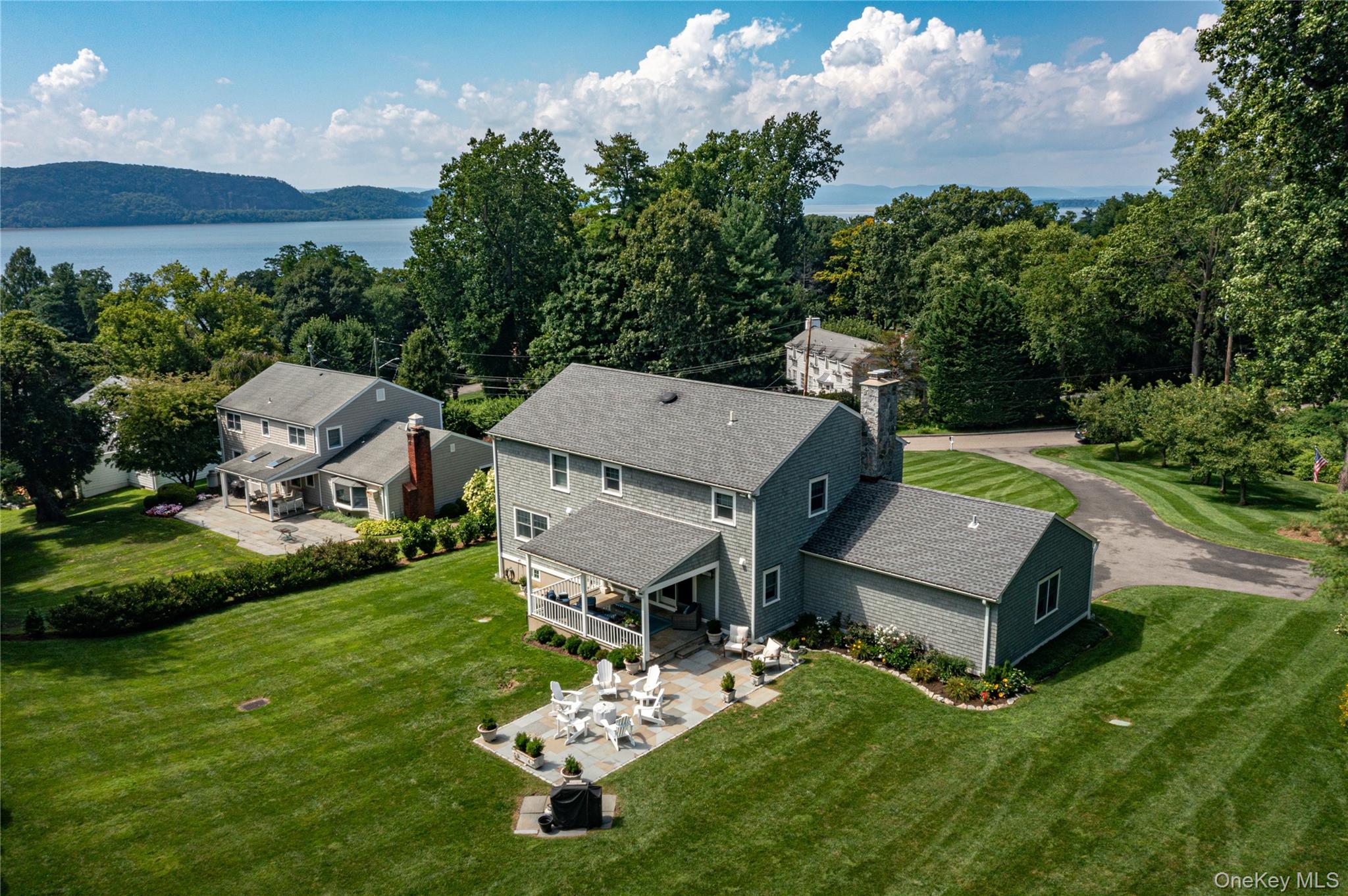 156 River Road