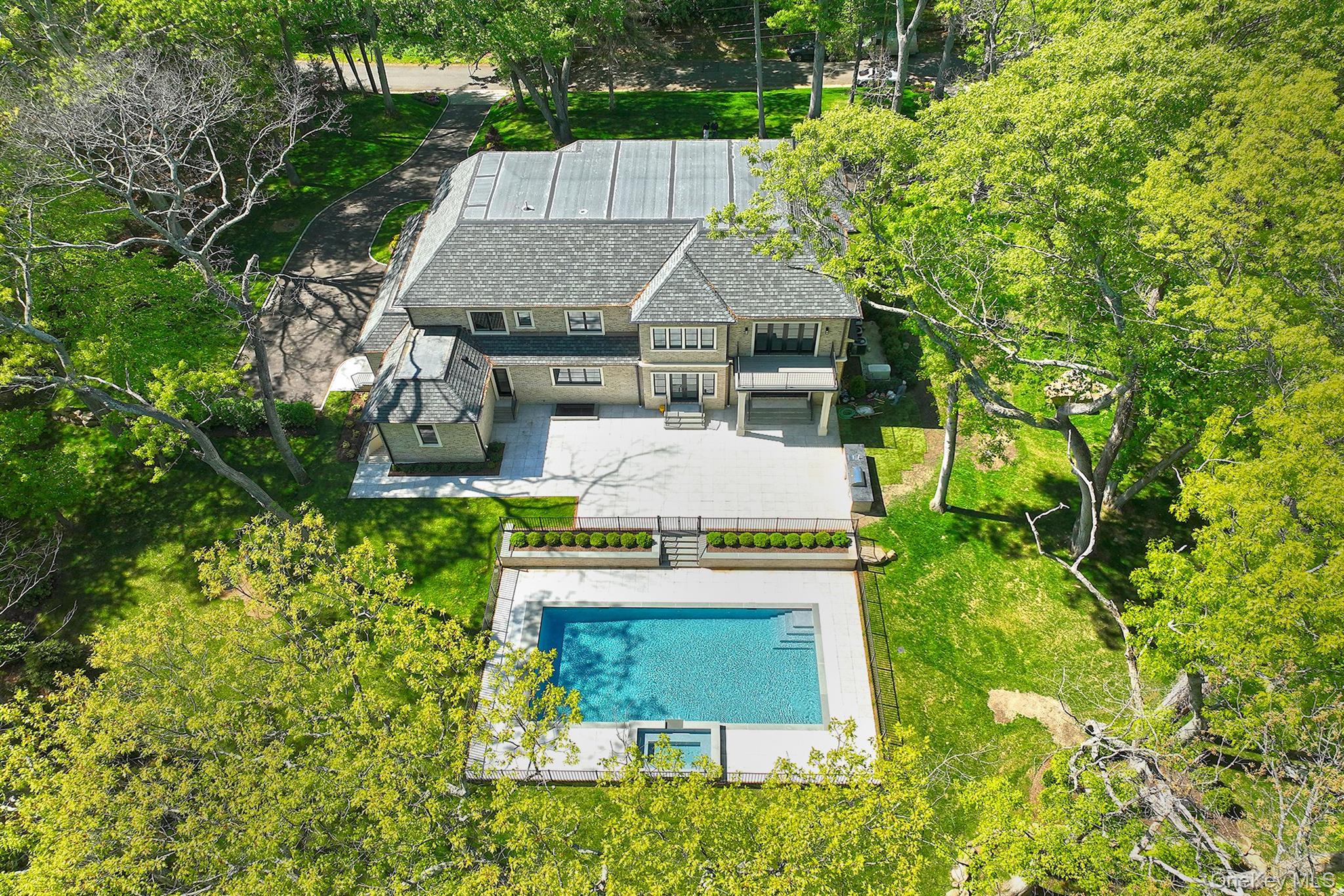 20 Knollwood Road