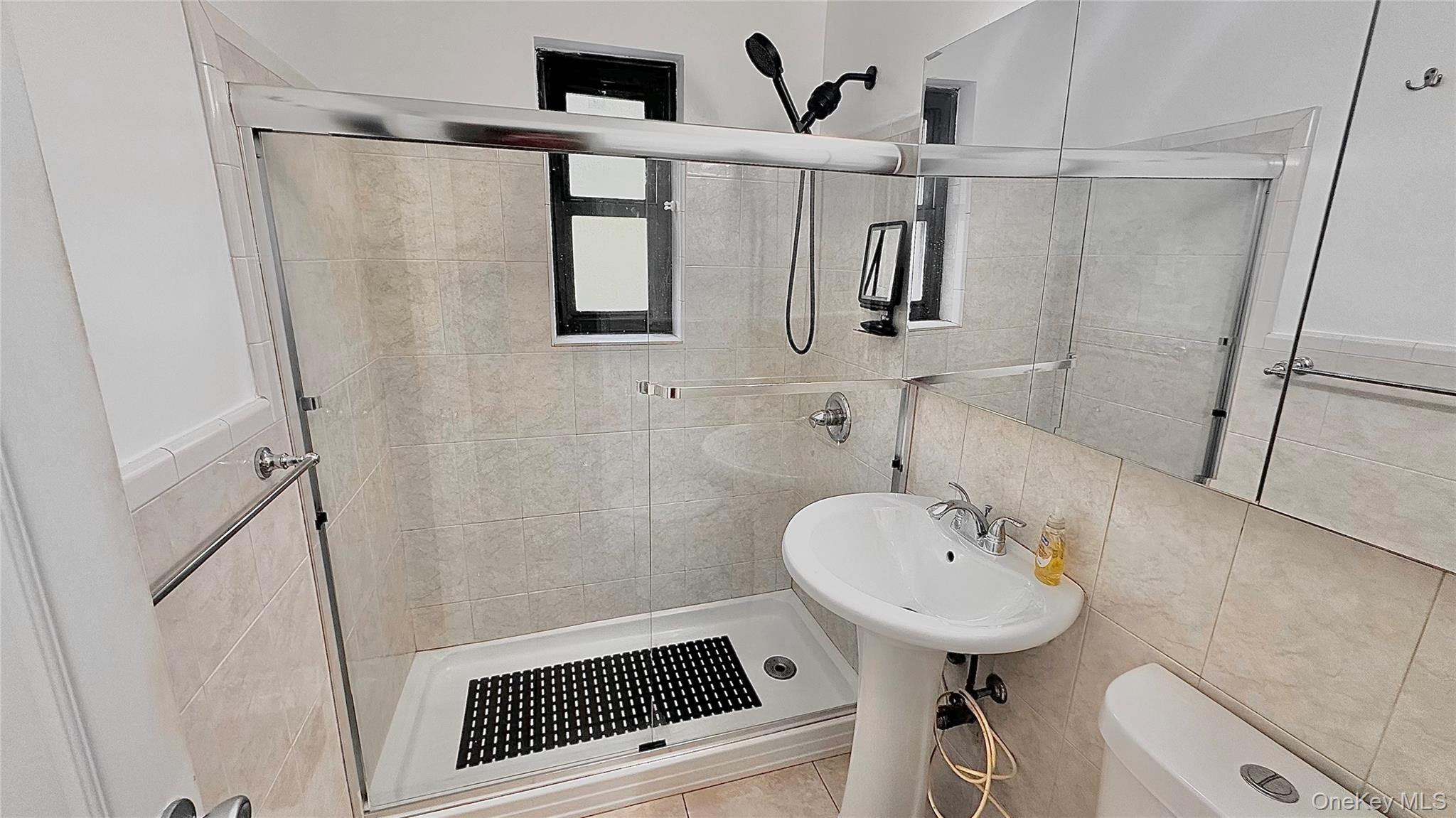 60 White Oak Street 2-H