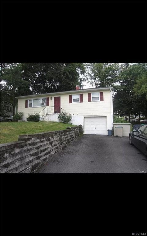 85 Duelk Avenue Blooming Grove NY 10950
