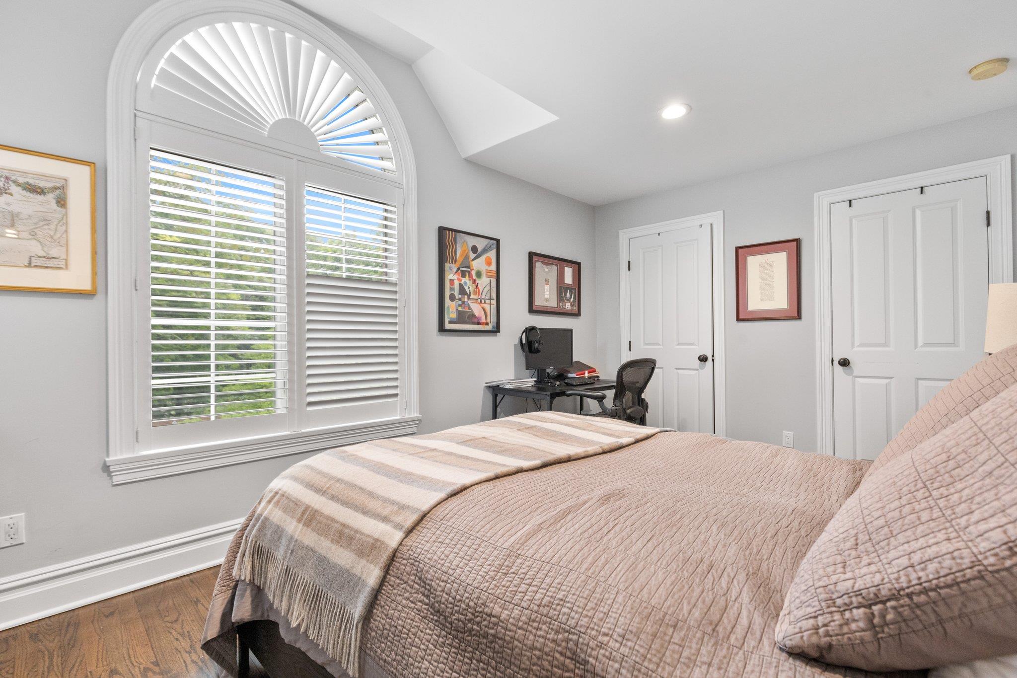 Greenwich, Connecticut 06830, United States, 3 Bedrooms Bedrooms, ,4 BathroomsBathrooms,Residential,Active,252299