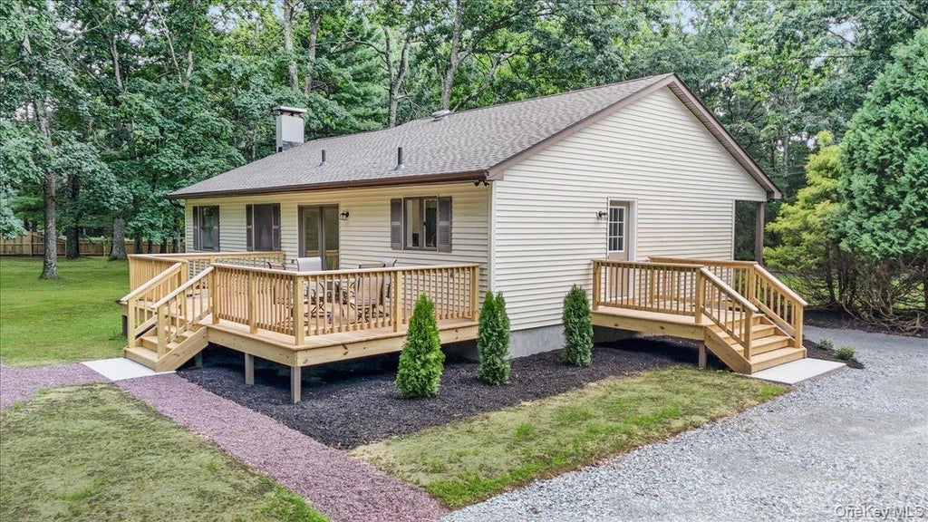 Photo of 55 Somarelli Road, Huguenot, NY 12746 (MLS # 1039286)