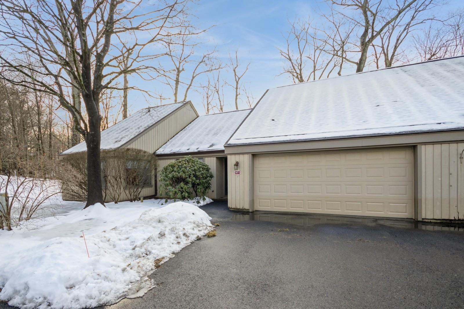 26 Chaucer Court, Wallkill, New York image 1
