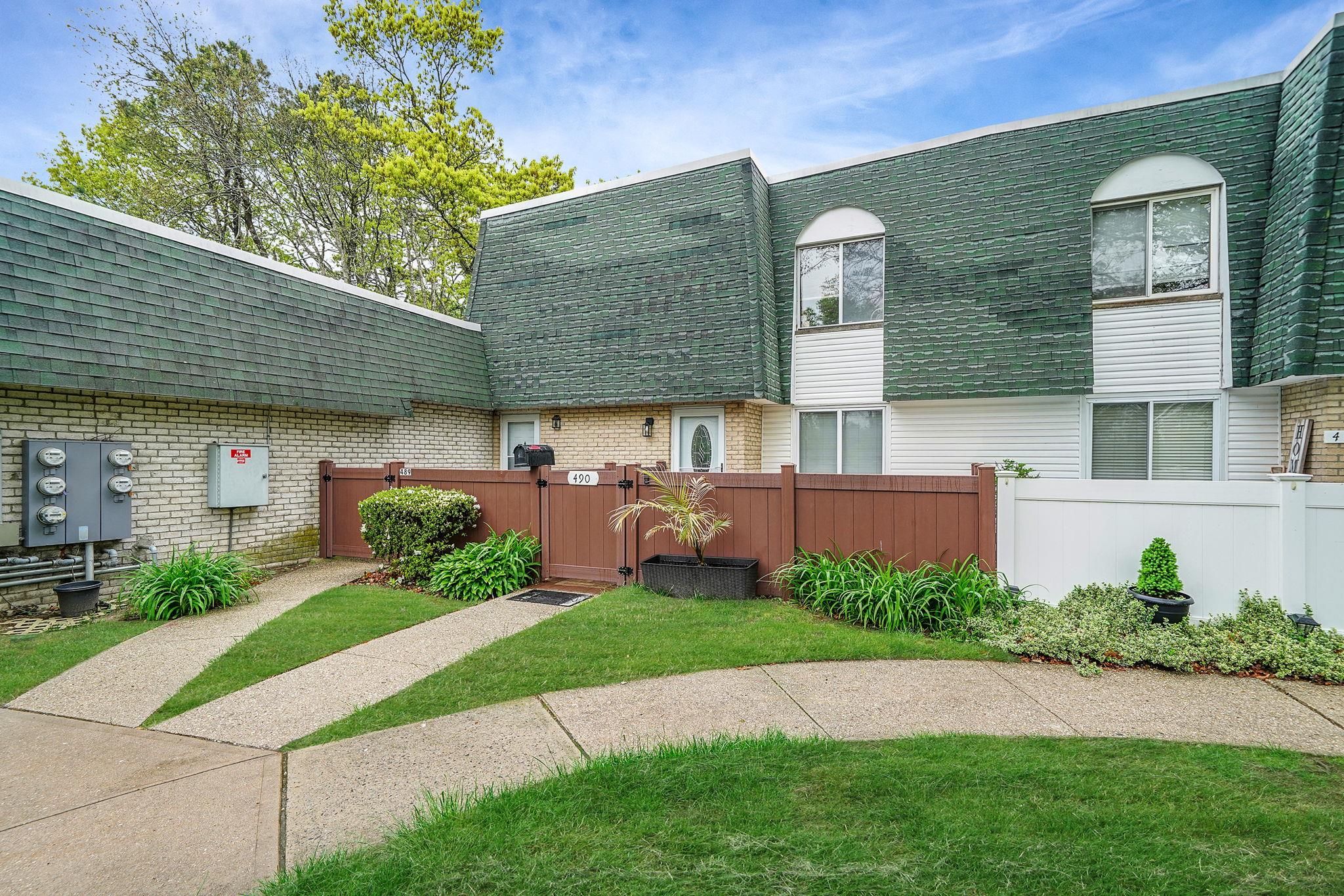 490 Daryl Drive