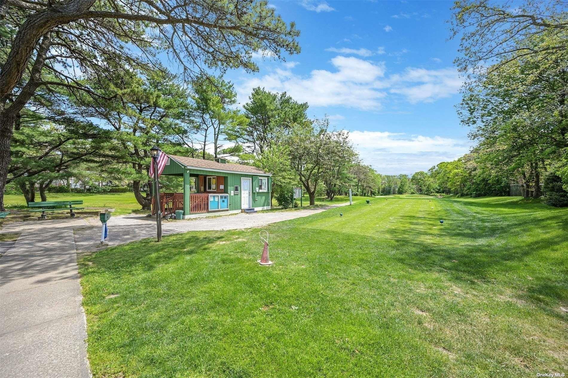 490 Daryl Drive, Medford, New York image 31