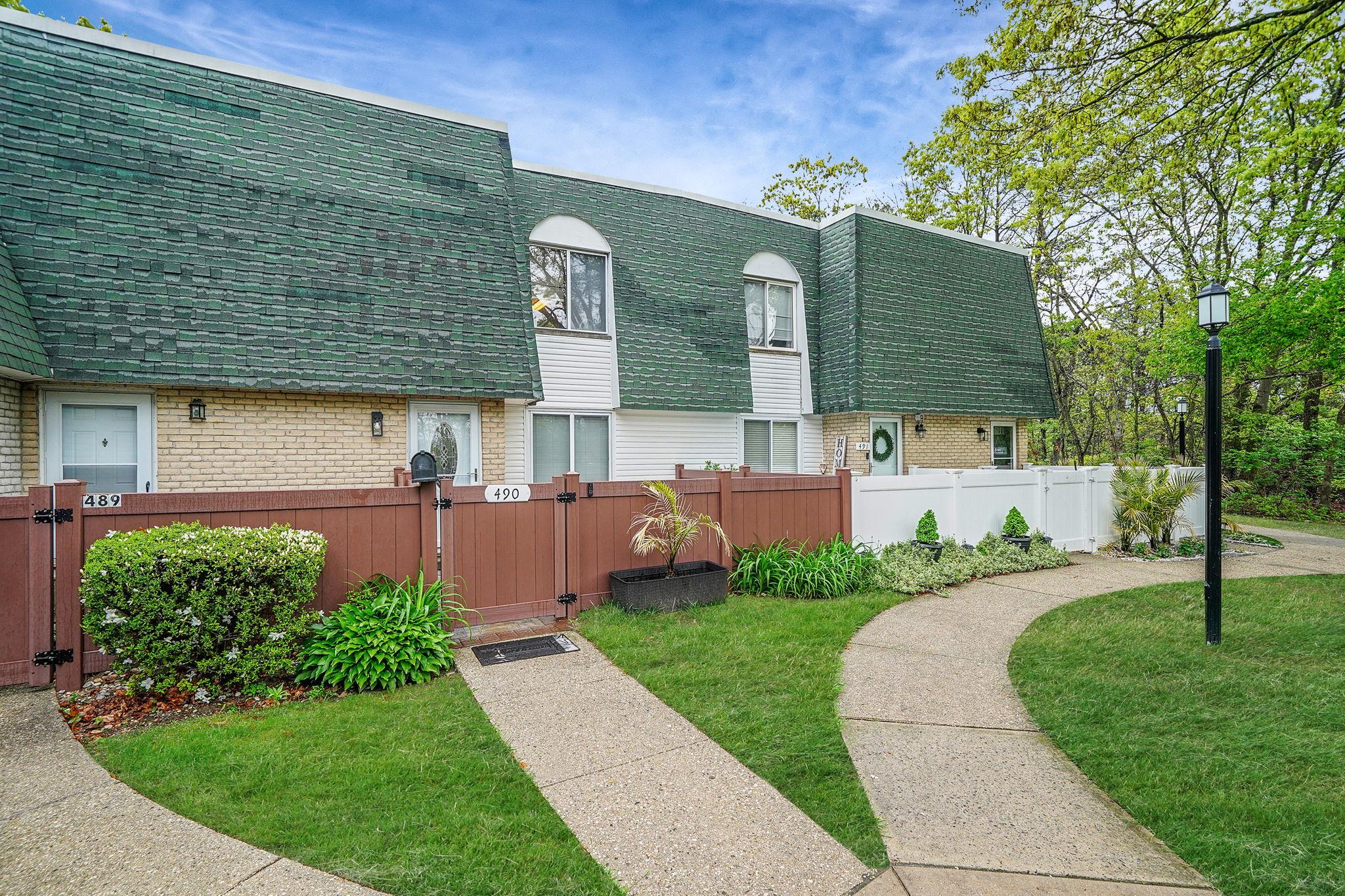 490 Daryl Drive