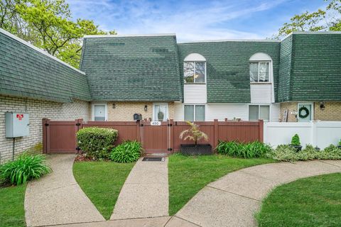 490 Daryl Drive Medford NY 11763