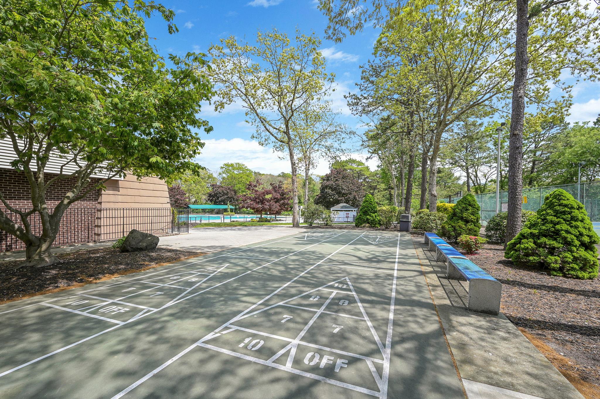 490 Daryl Drive, Medford, New York image 35