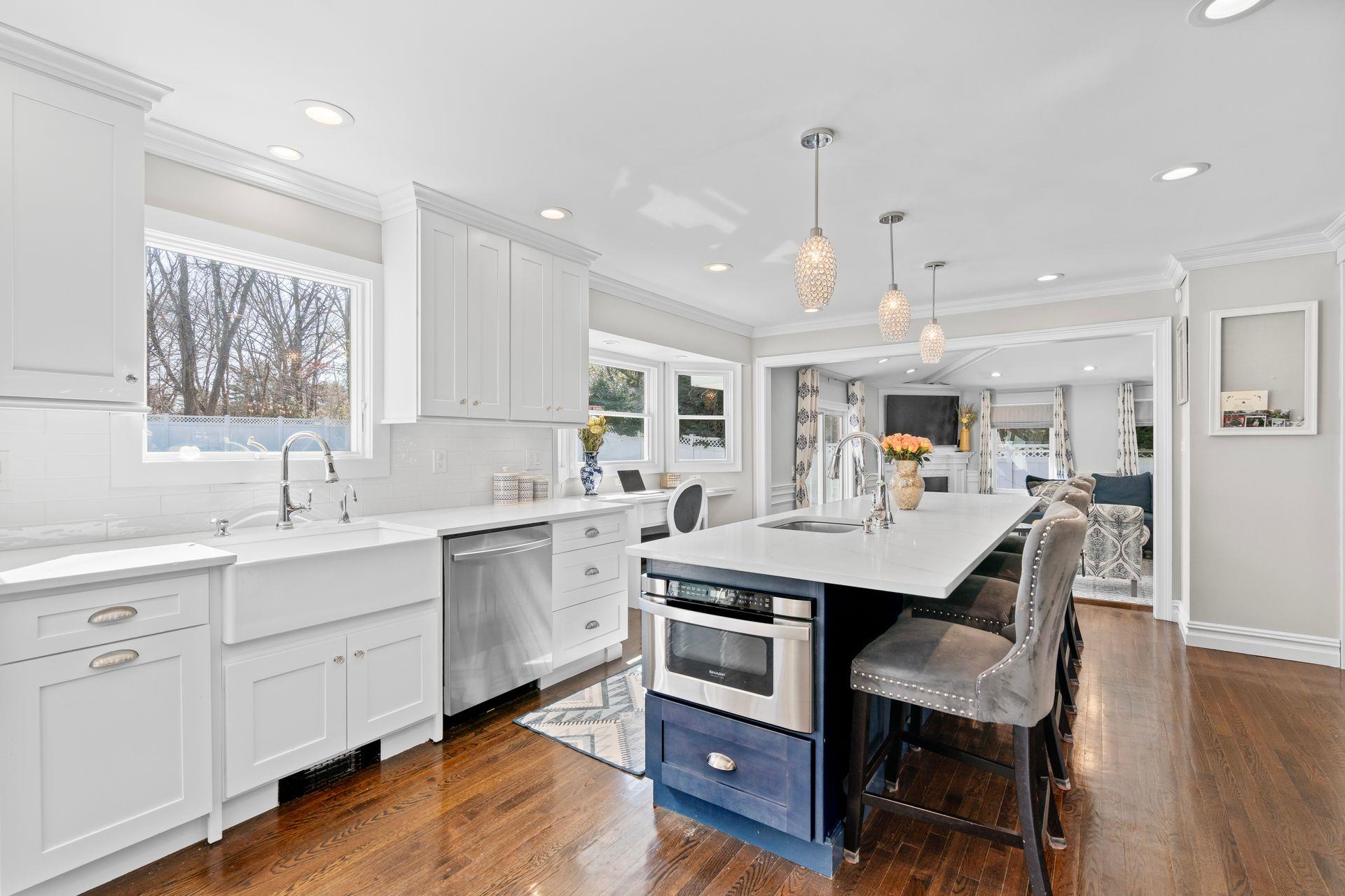 39 Kinsella Street, Dix Hills, New York image 8