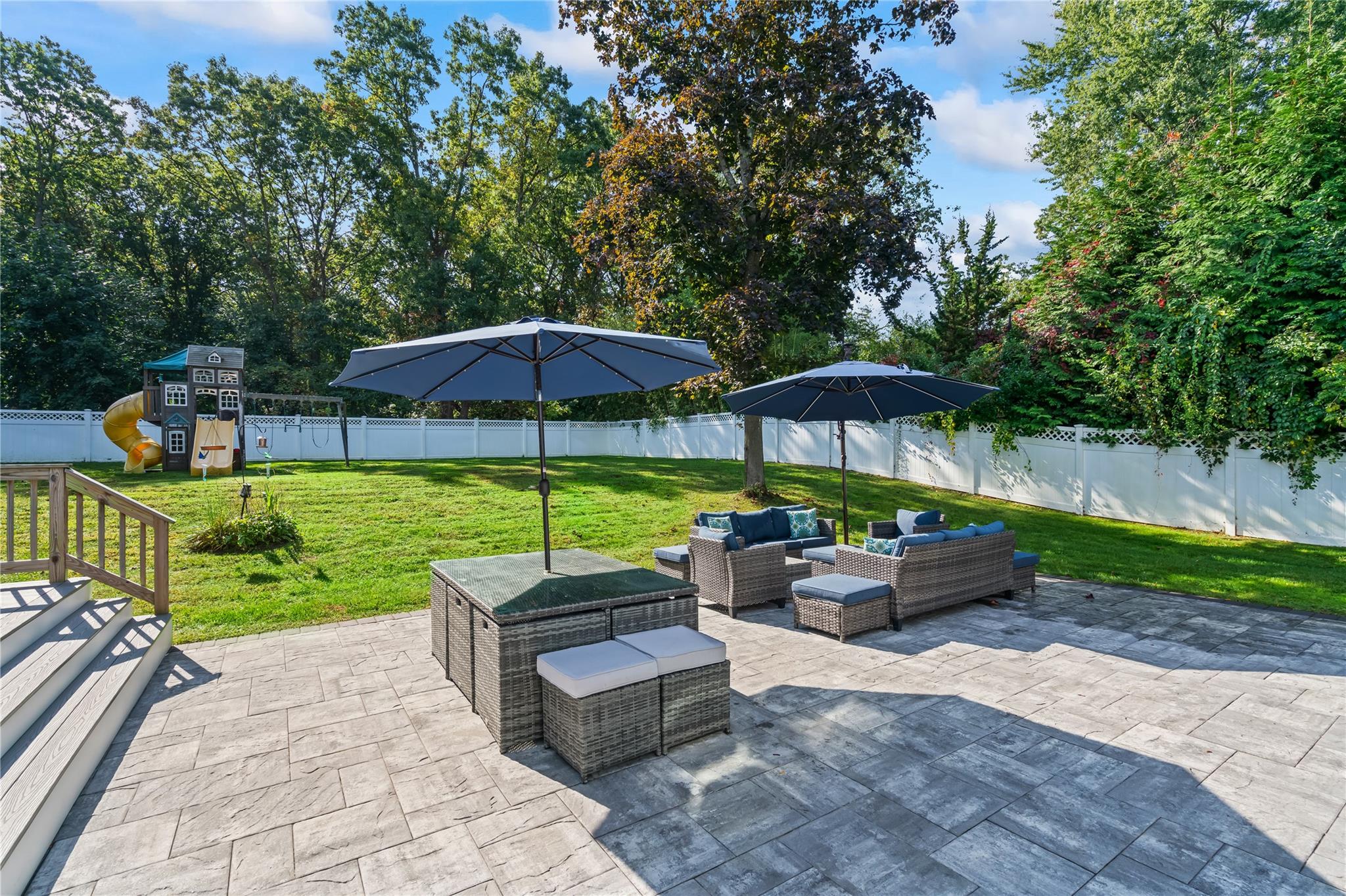 39 Kinsella Street, Dix Hills, New York image 26