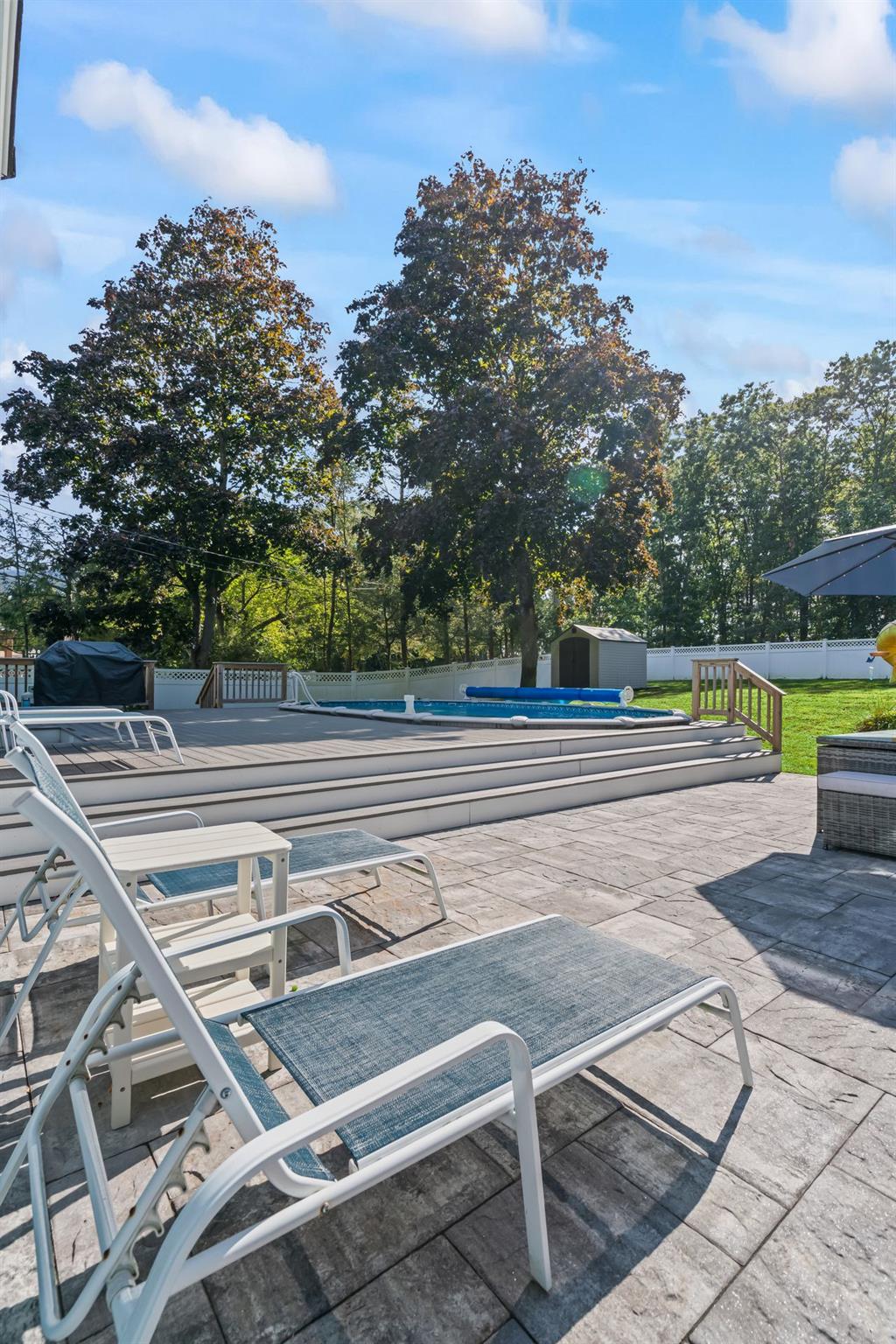 39 Kinsella Street, Dix Hills, New York image 32