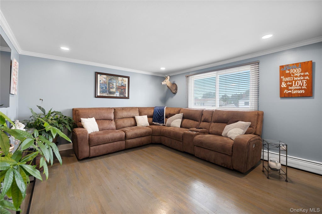 Photo of 22 Marilyn Court, West Babylon, NY 11704 (MLS # 1022716)
