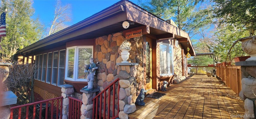 Photo of 12 Donenfeld Drive, Kauneonga Lake, NY 12749 (MLS # 983533)