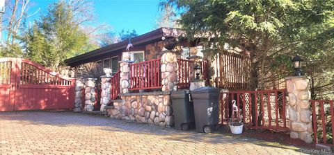 12 Donenfeld Drive Kauneonga Lake NY 12749