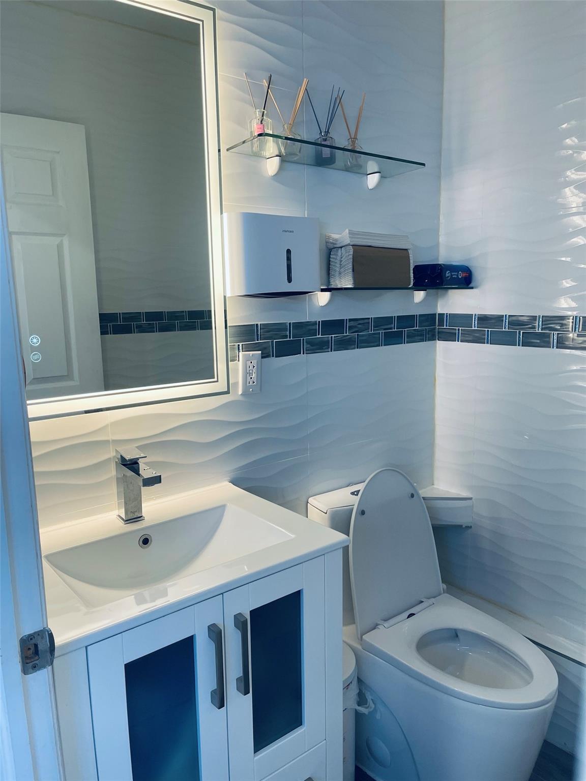 133-47 Roosevelt Avenue 3FL