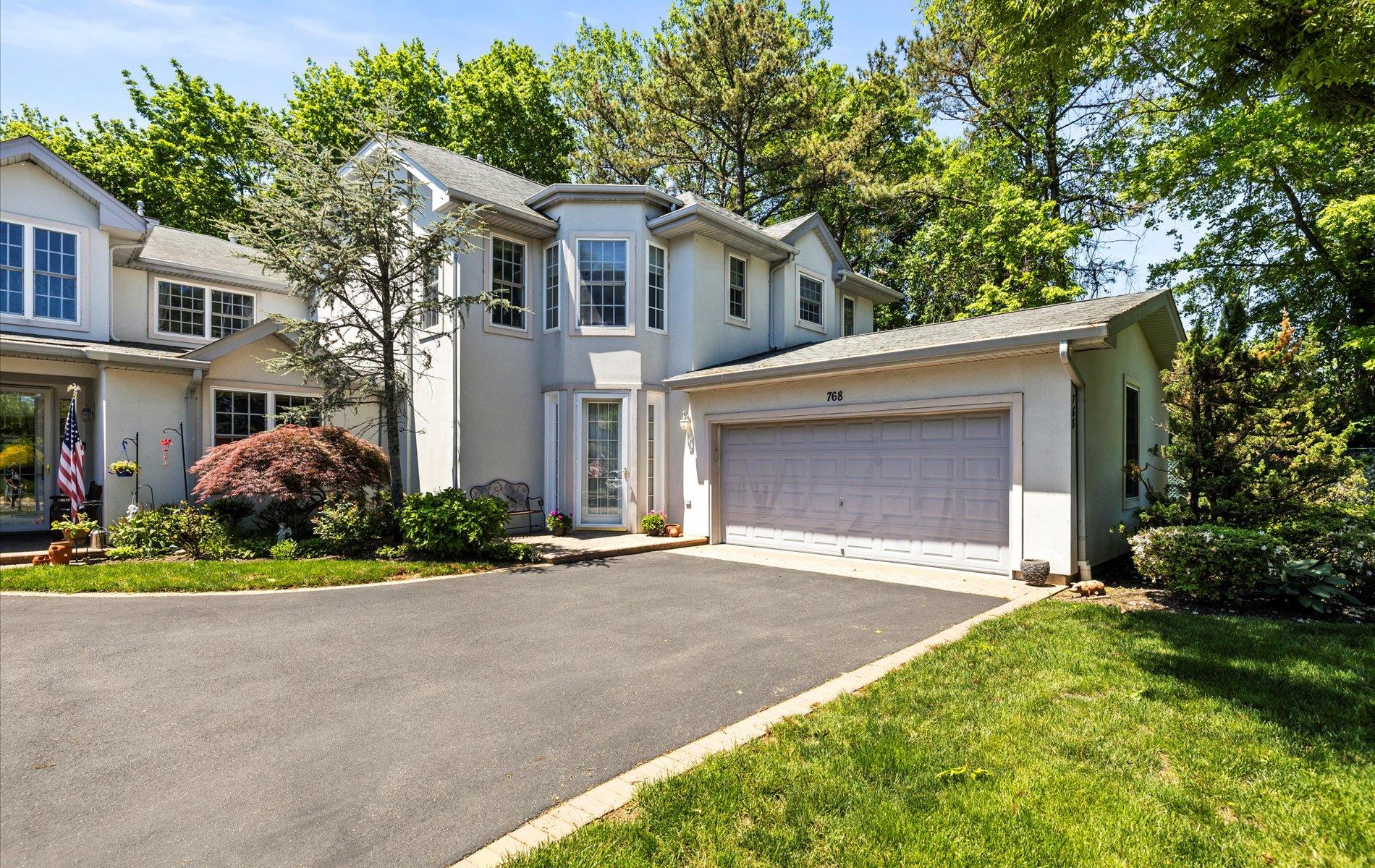 768 Bardini Drive, Melville, New York image 1
