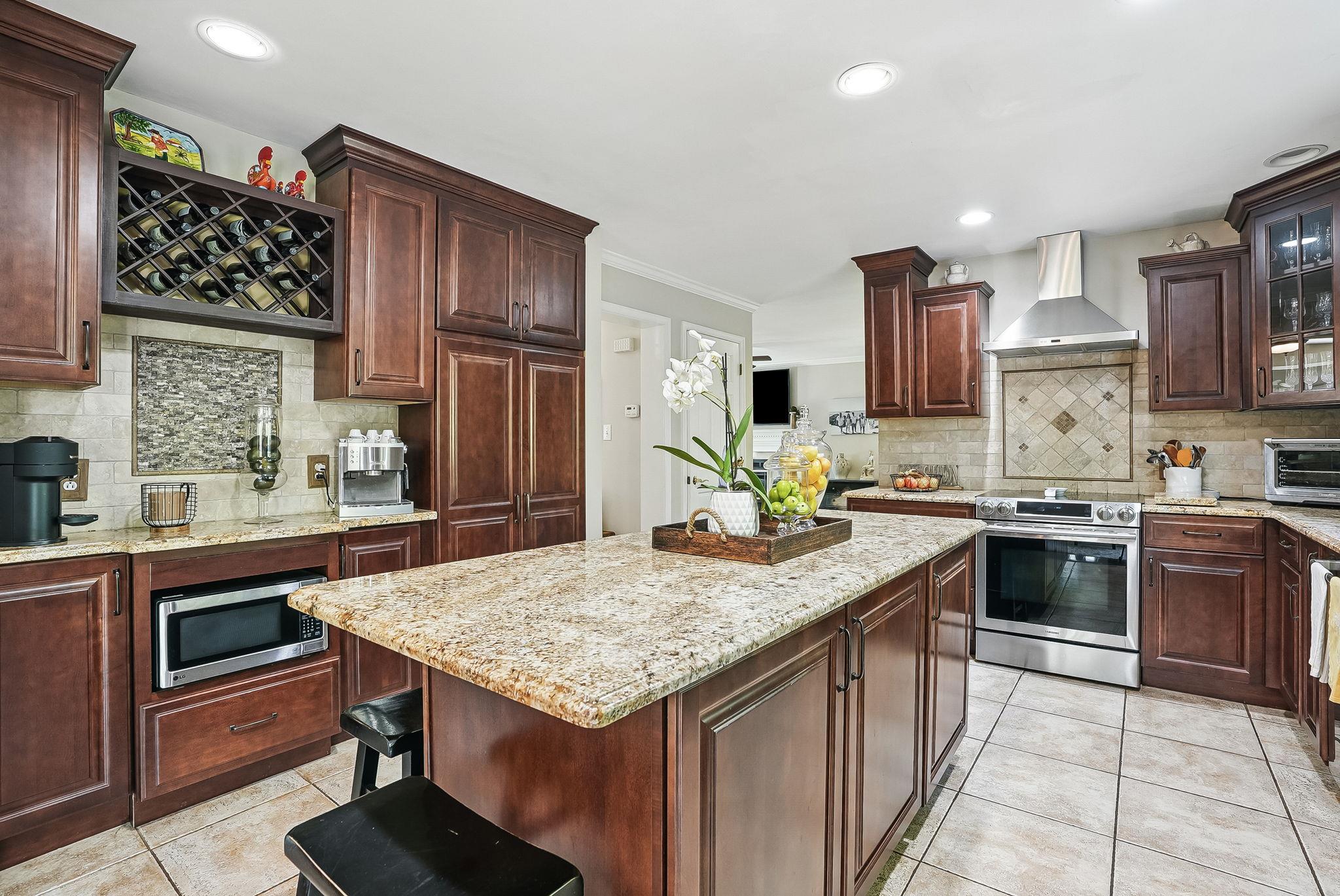 304 Church Road, Putnam Valley, New York image 10