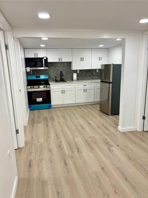 Apartment For Rent - 750 Highview Avenue<br/> Westbury, NY 11590