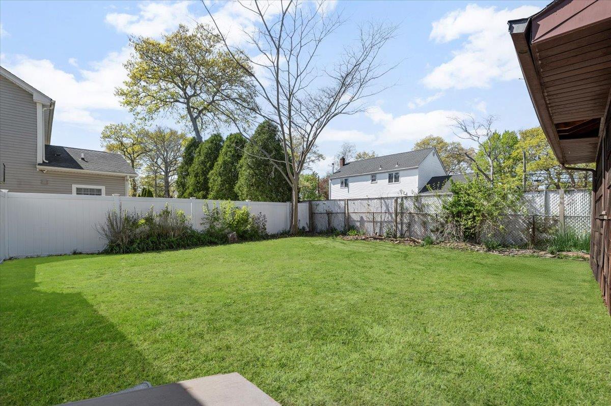 49 5th Street, Ronkonkoma, New York image 16