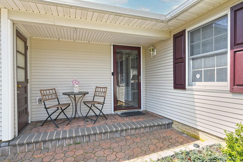 Photo of 186 11th Avenue, Holtsville, NY 11742 (MLS # 986750)